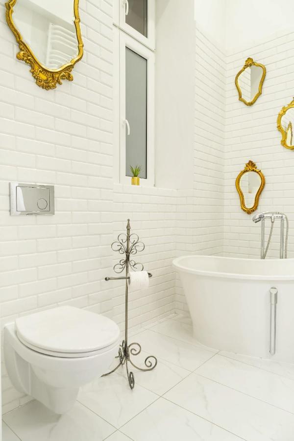 Househost Apartment: Boguslawskiego Street Apartment Krakow
