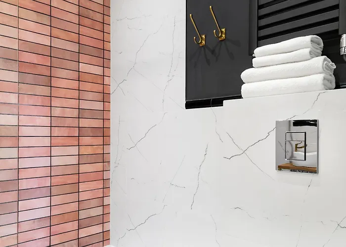 Househost Apartment: Lazarza Street