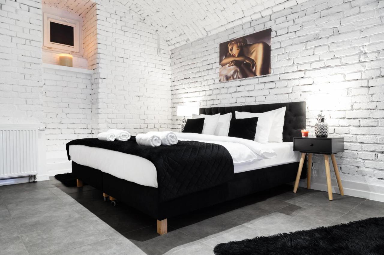 Апартаменти Househost Apartment: Boguslawskiego Street Краків